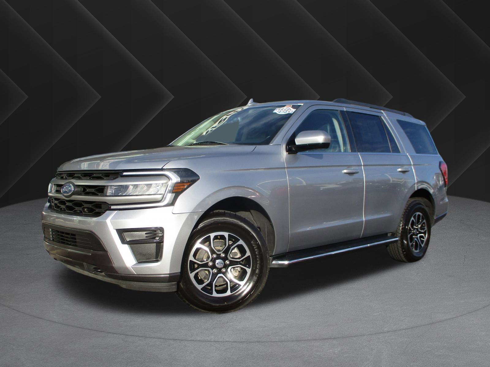 2023 Ford Expedition XLT's photo