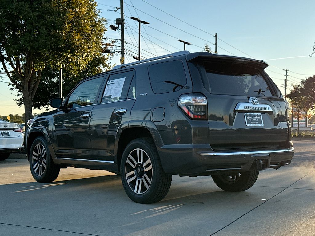 2017 Toyota 4Runner Limited photo 2