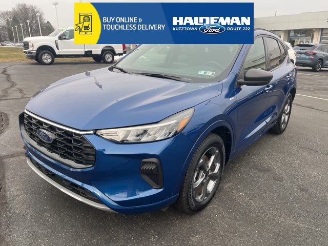 2023 Ford Escape ST-Line's photo