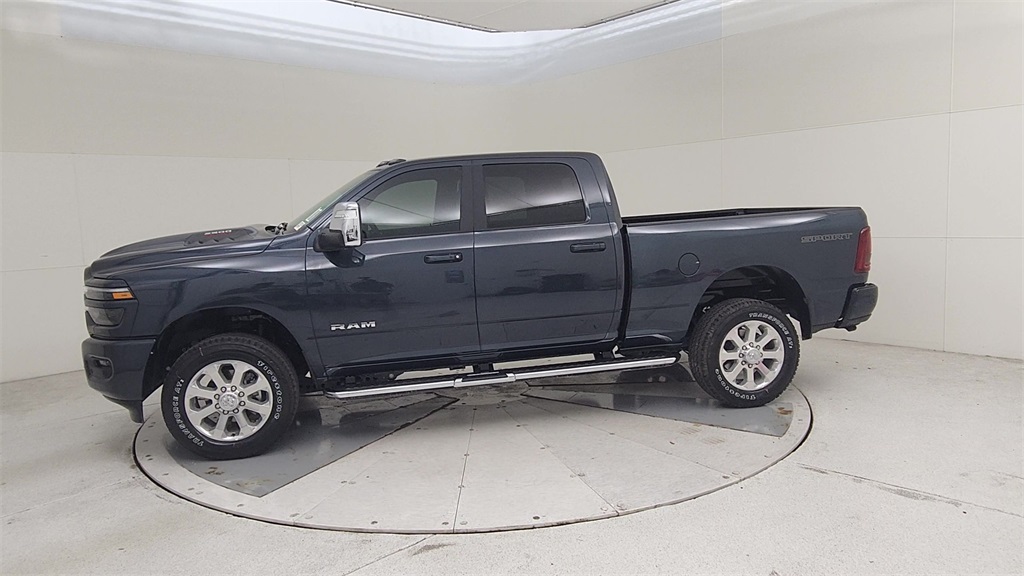 2025 Ram 2500 Laramie photo 8