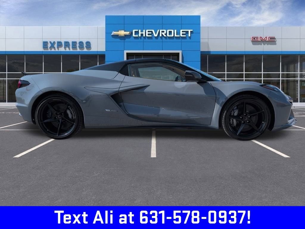 2025 Chevrolet Corvette E-Ray 3LZ photo 2