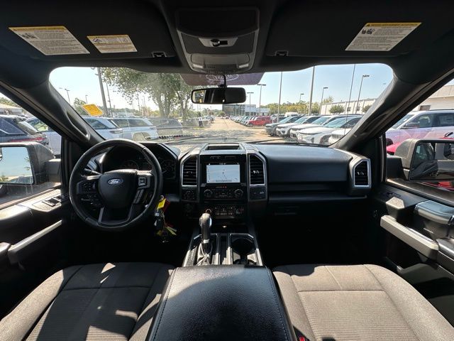 2016 Ford F-150 XLT photo 2