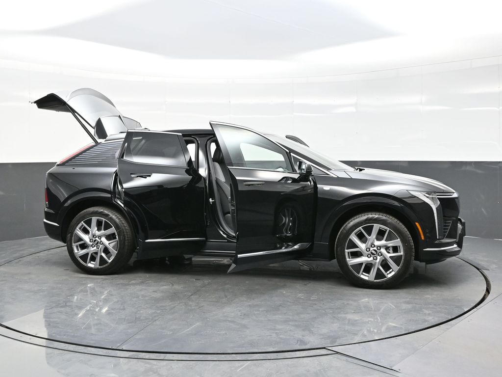 2025 Cadillac Optiq Luxury photo 39