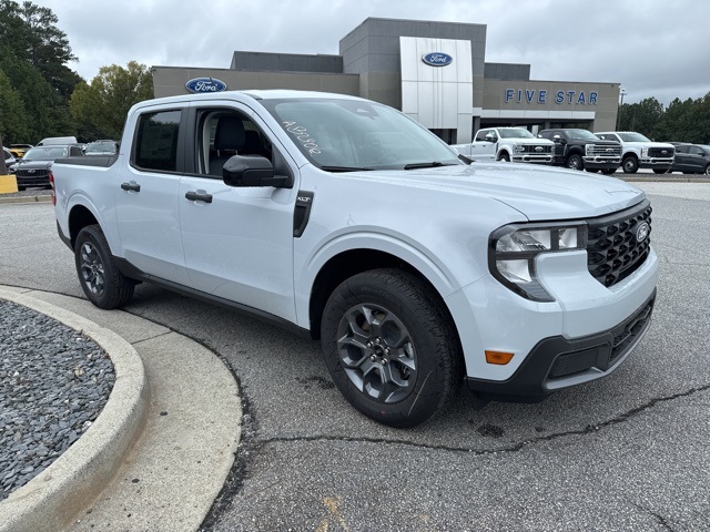 2025 Ford Maverick XLT photo 2
