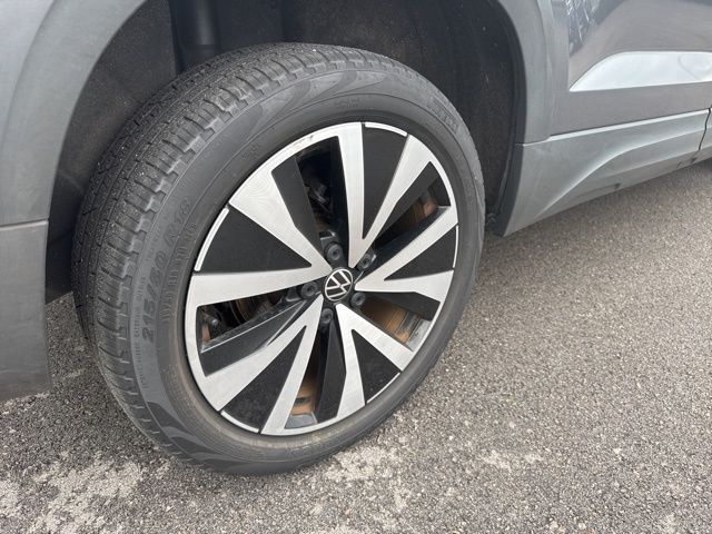 2022 Volkswagen Taos SE photo 27