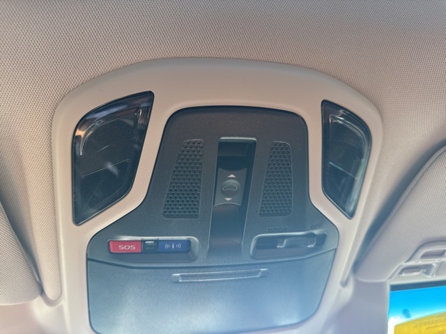 2020 Subaru Outback Touring photo 15