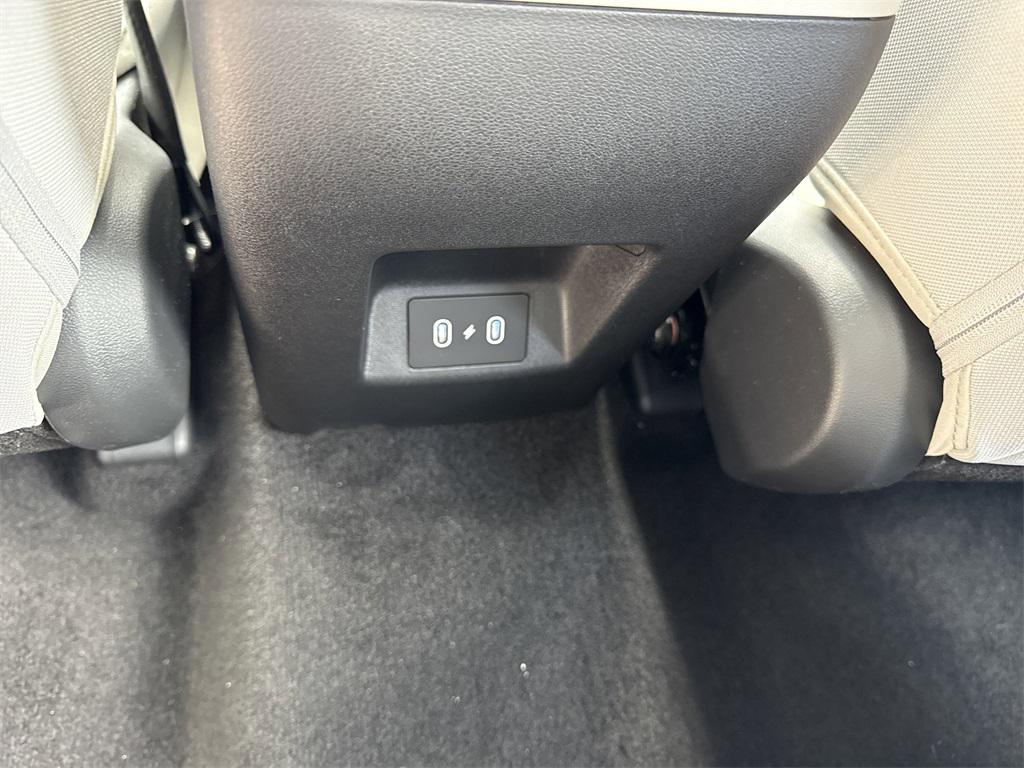 2025 Hyundai Tucson SE photo 13