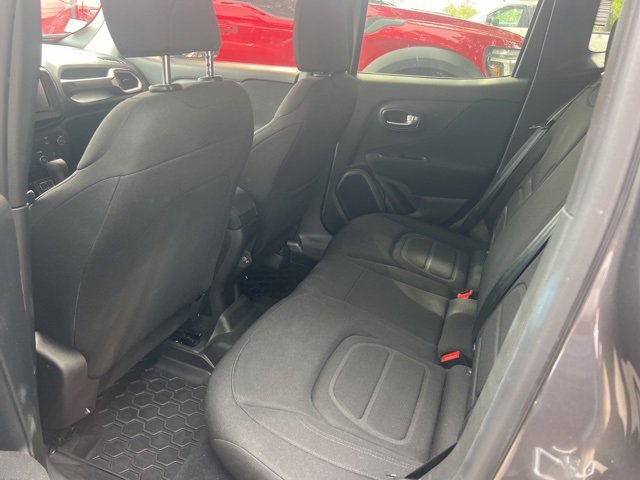 2021 Jeep Renegade Latitude photo 6