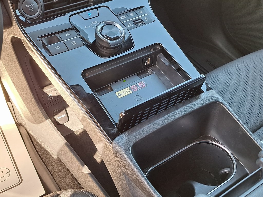 2023 Subaru Solterra Limited photo 15