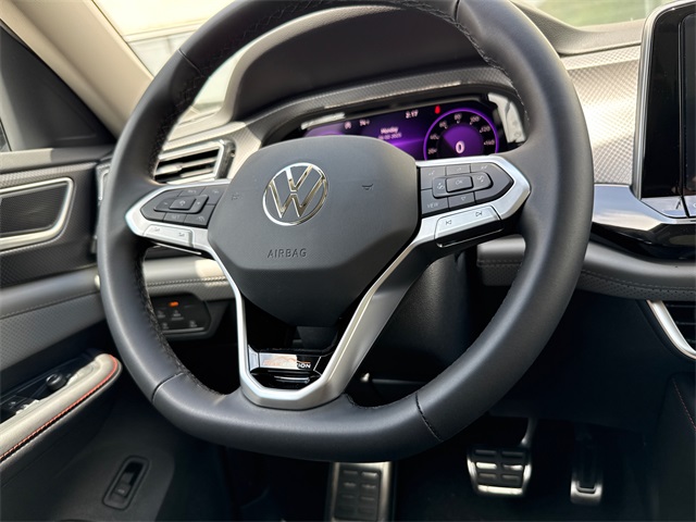 2025 Volkswagen Atlas Peak Edition SE photo 26