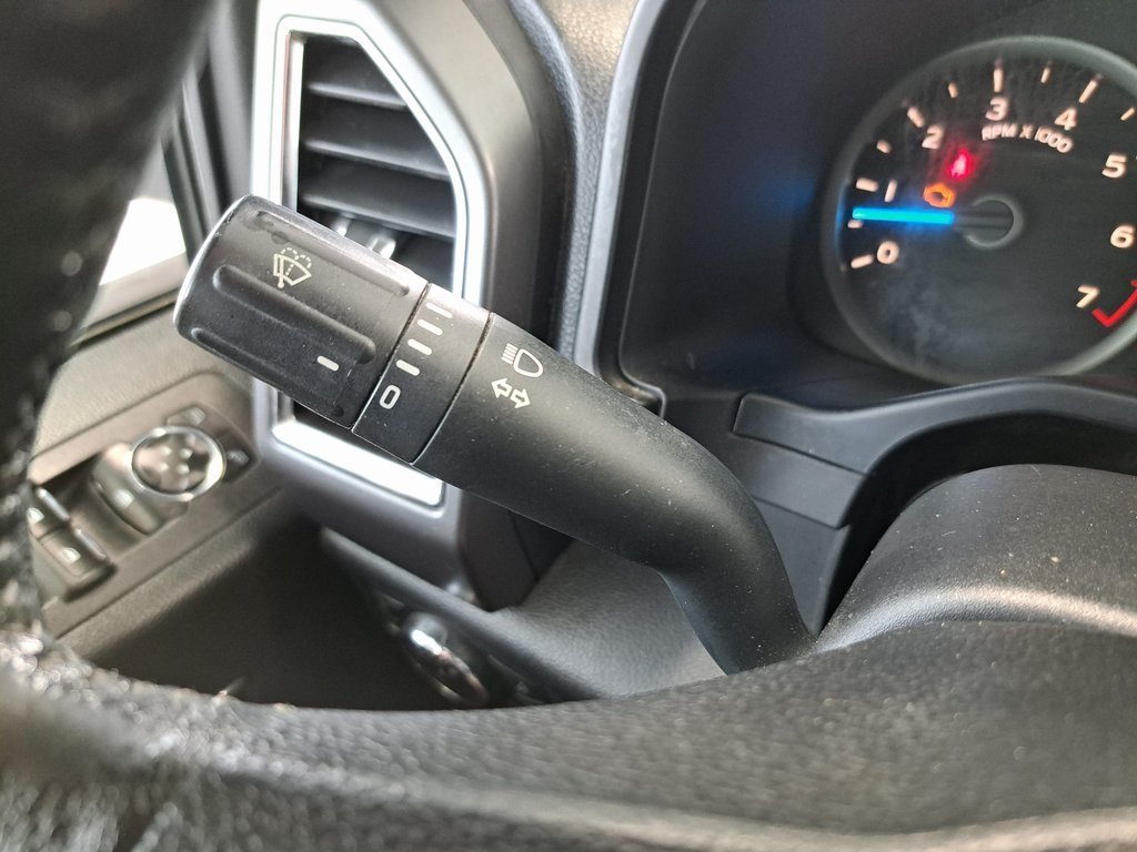 2016 Ford F-150 XLT photo 22