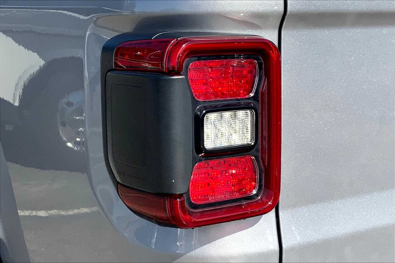 2021 Jeep Gladiator Rubicon photo 23