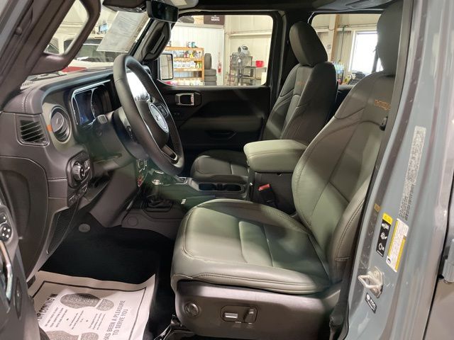 2025 Jeep Gladiator Mojave photo 37