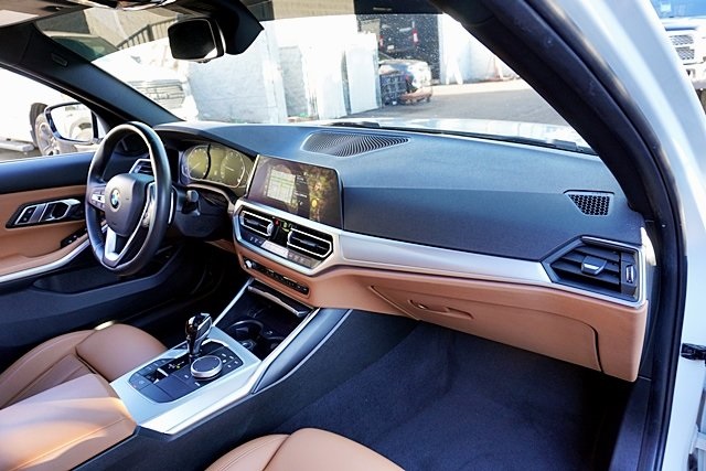 Used 2022 White BMW 330i image 10
