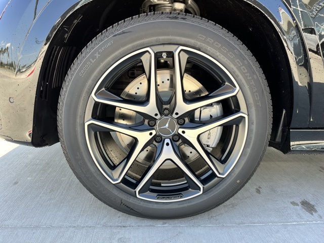 2026 Mercedes Benz GLE AMG 53 4MATIC photo 3