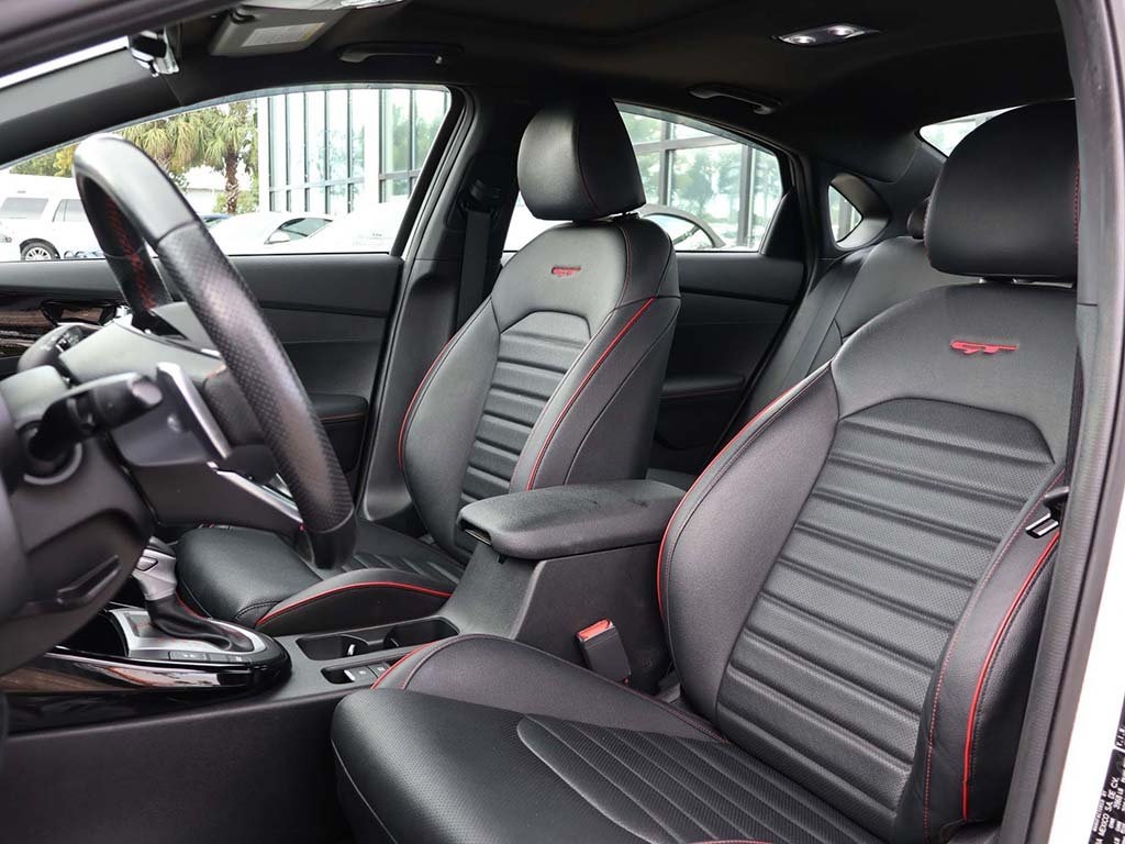 2023 Kia Forte GT photo 29