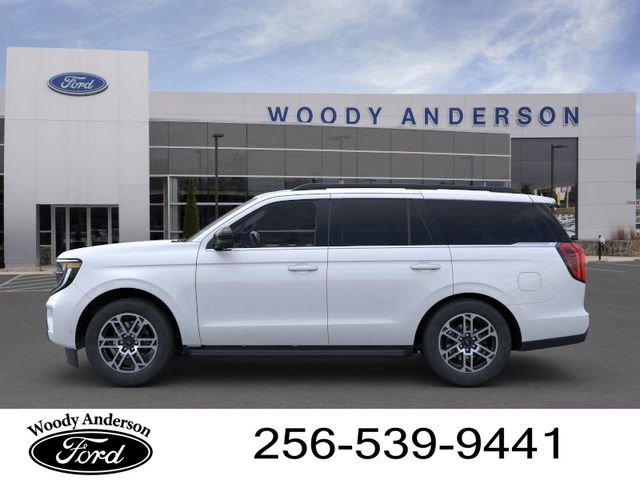 2025 Ford Expedition photo 3