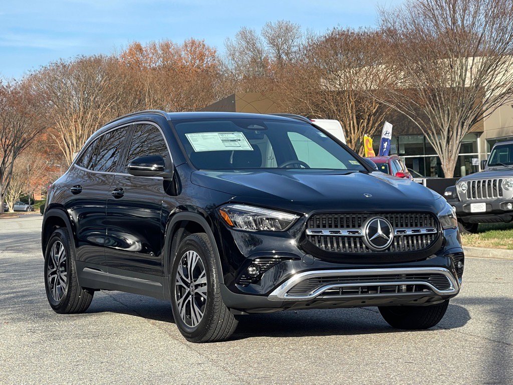 2025 Mercedes Benz GLA 250 4MATIC photo 2