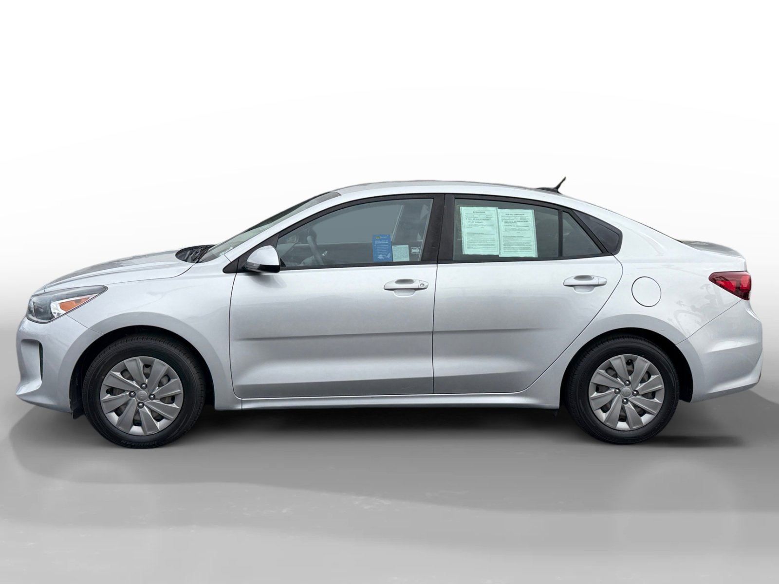 2019 Kia Rio S photo 2