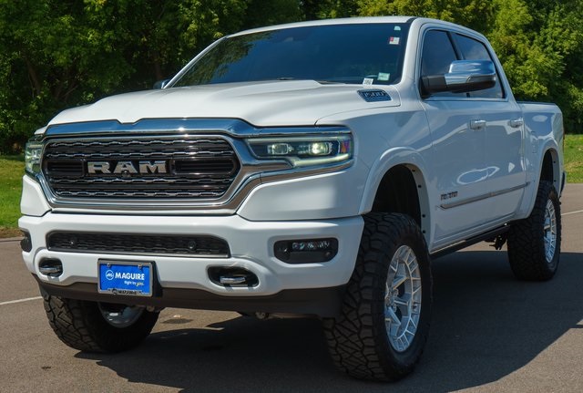 2023 Ram 1500 Limited photo 2