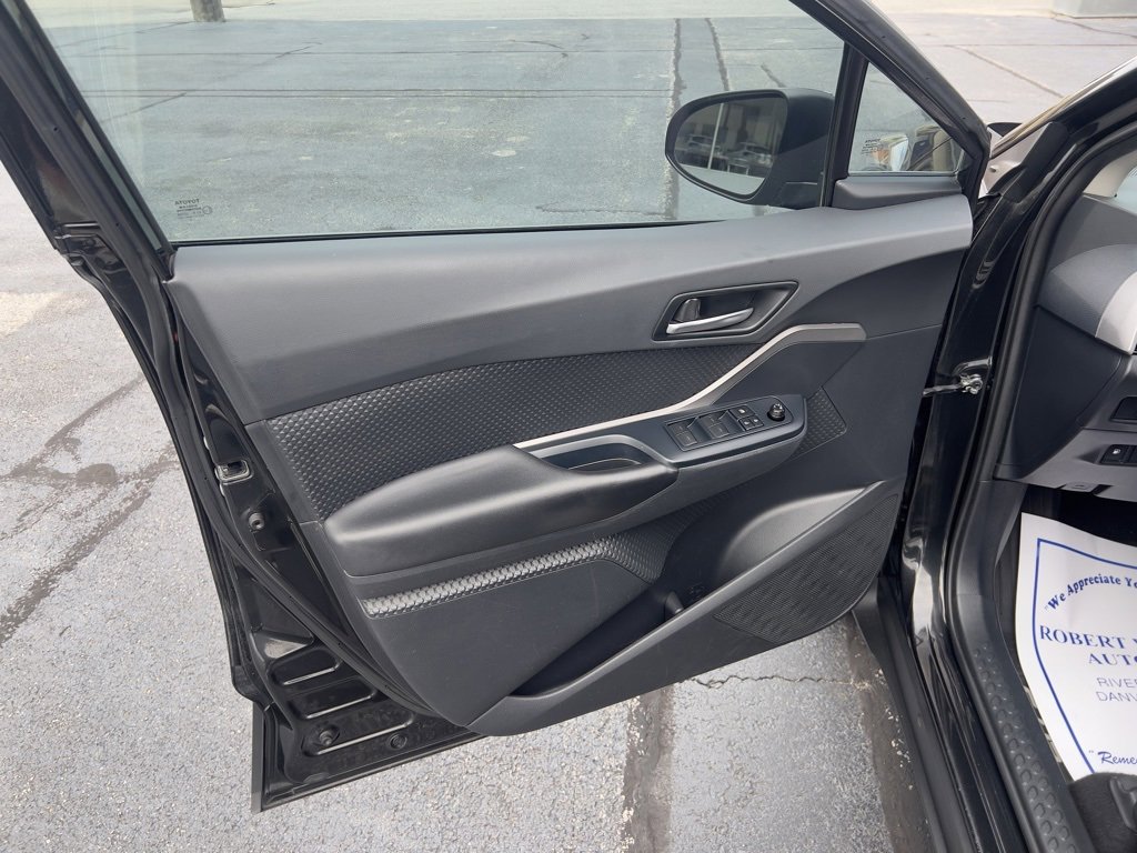 2020 Toyota C-HR LE photo 16