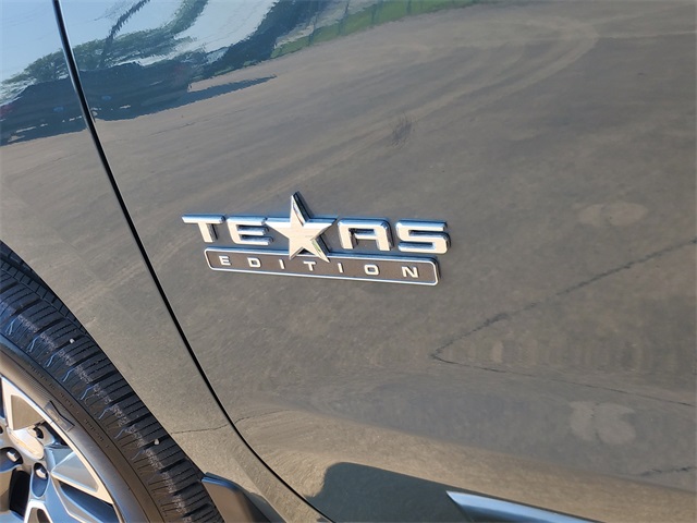 2025 Chevrolet Silverado 1500 LT photo 7