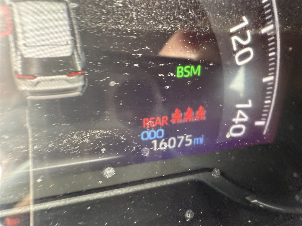 2020 Toyota RAV4 Limited photo 3