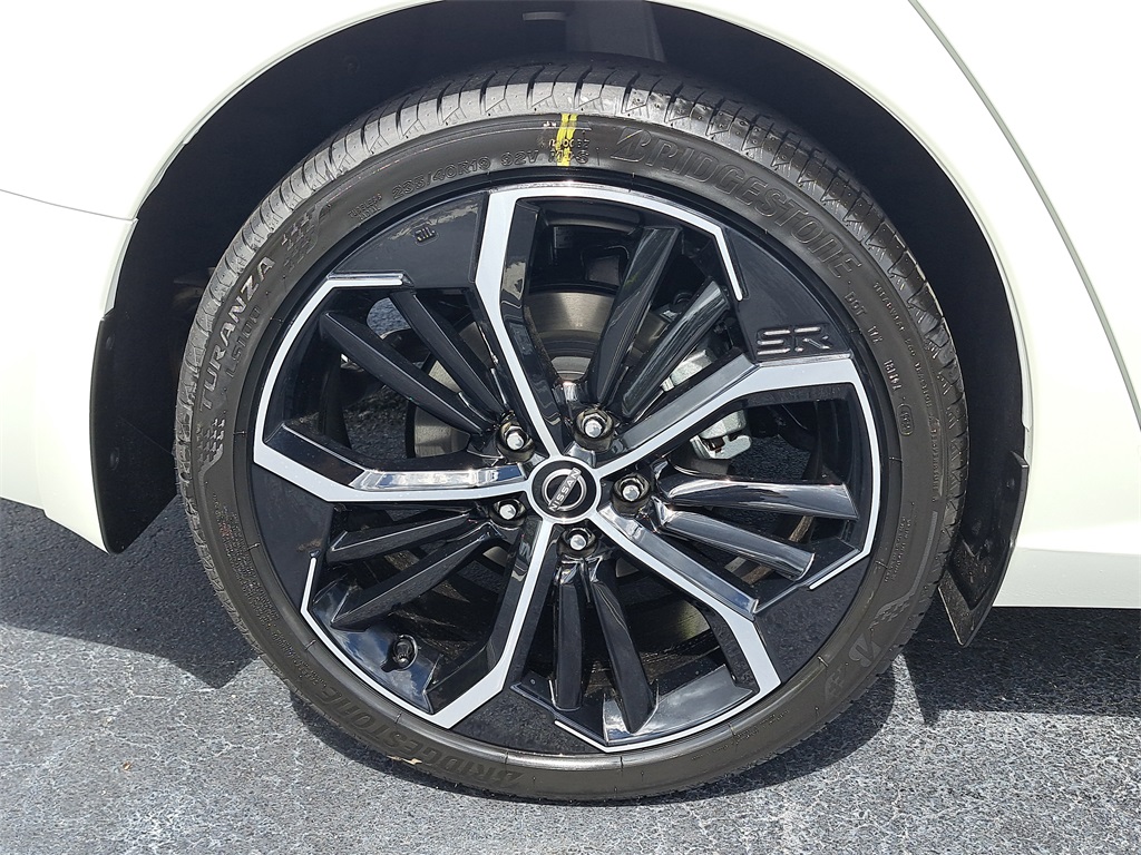 2025 Nissan Altima 2.5 SR photo 8