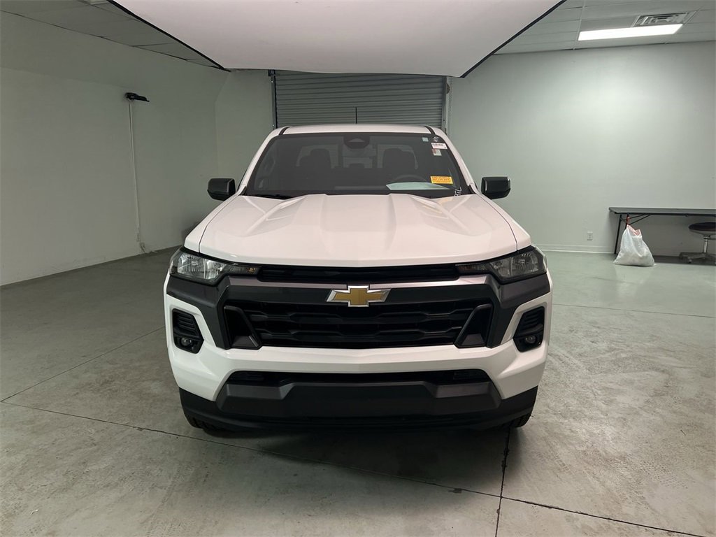 2024 Chevrolet Colorado LT photo 2