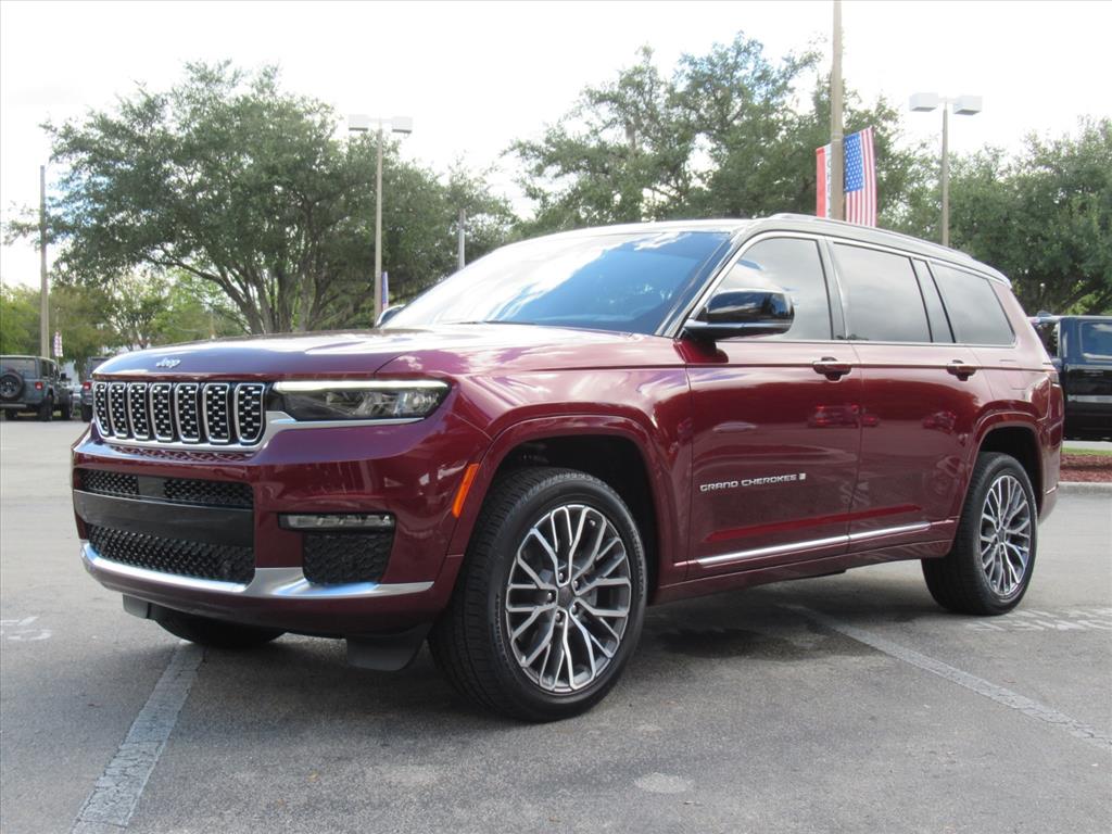 2025 Jeep Grand Cherokee L Summit photo 3