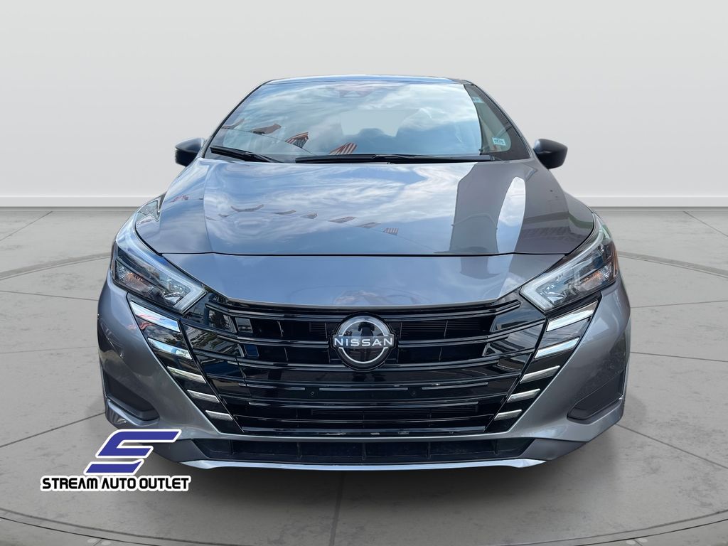 2025 Nissan Versa 1.6 S photo 2