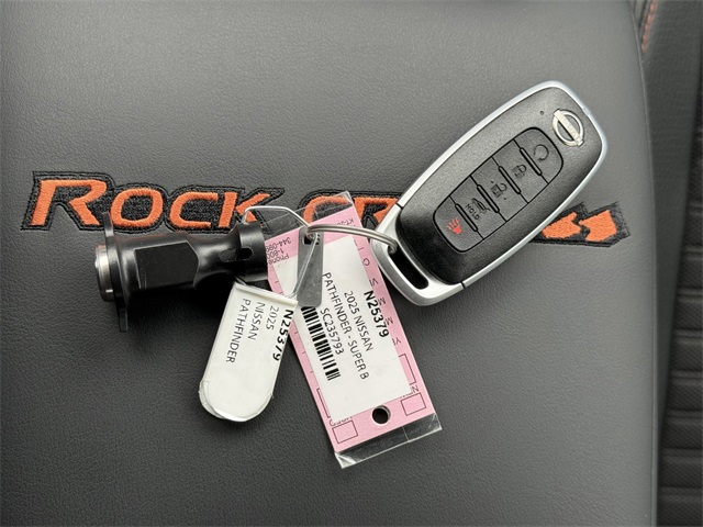 2025 Nissan Pathfinder Rock Creek photo 9