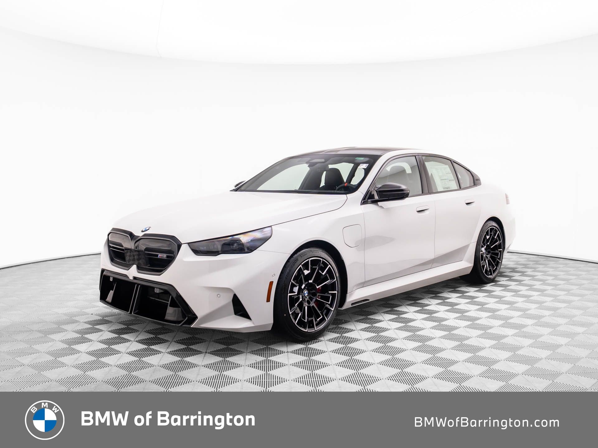 New 2026 Alpine White BMW Base image 1