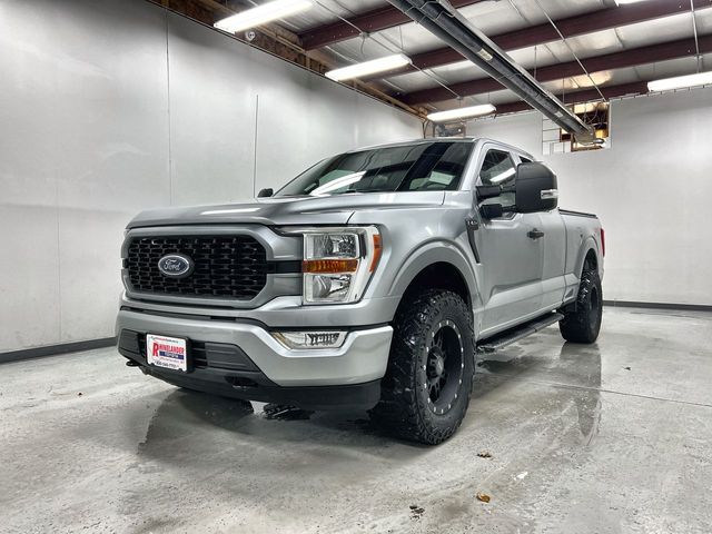 2021 Ford F-150 XL's photo