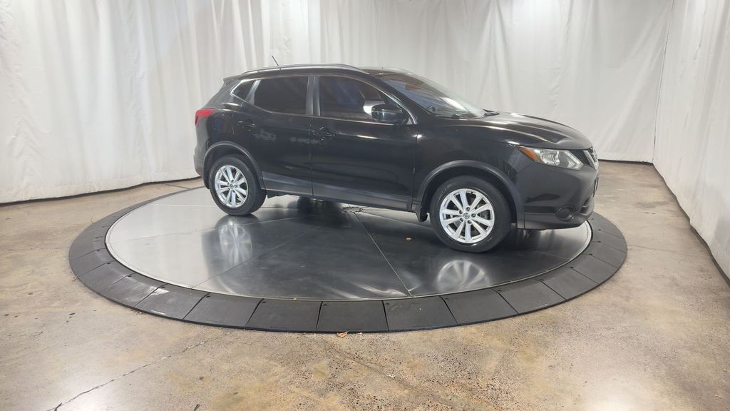 2018 Nissan Rogue Sport SV photo 3