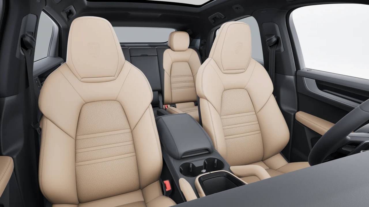 2026 Porsche Cayenne Coupe photo 8