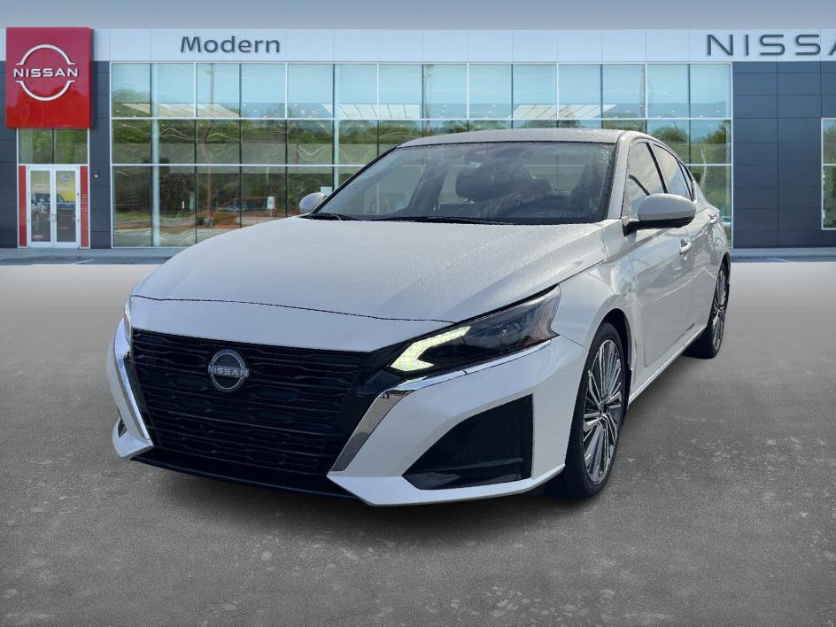 2025 Nissan Altima SL's photo