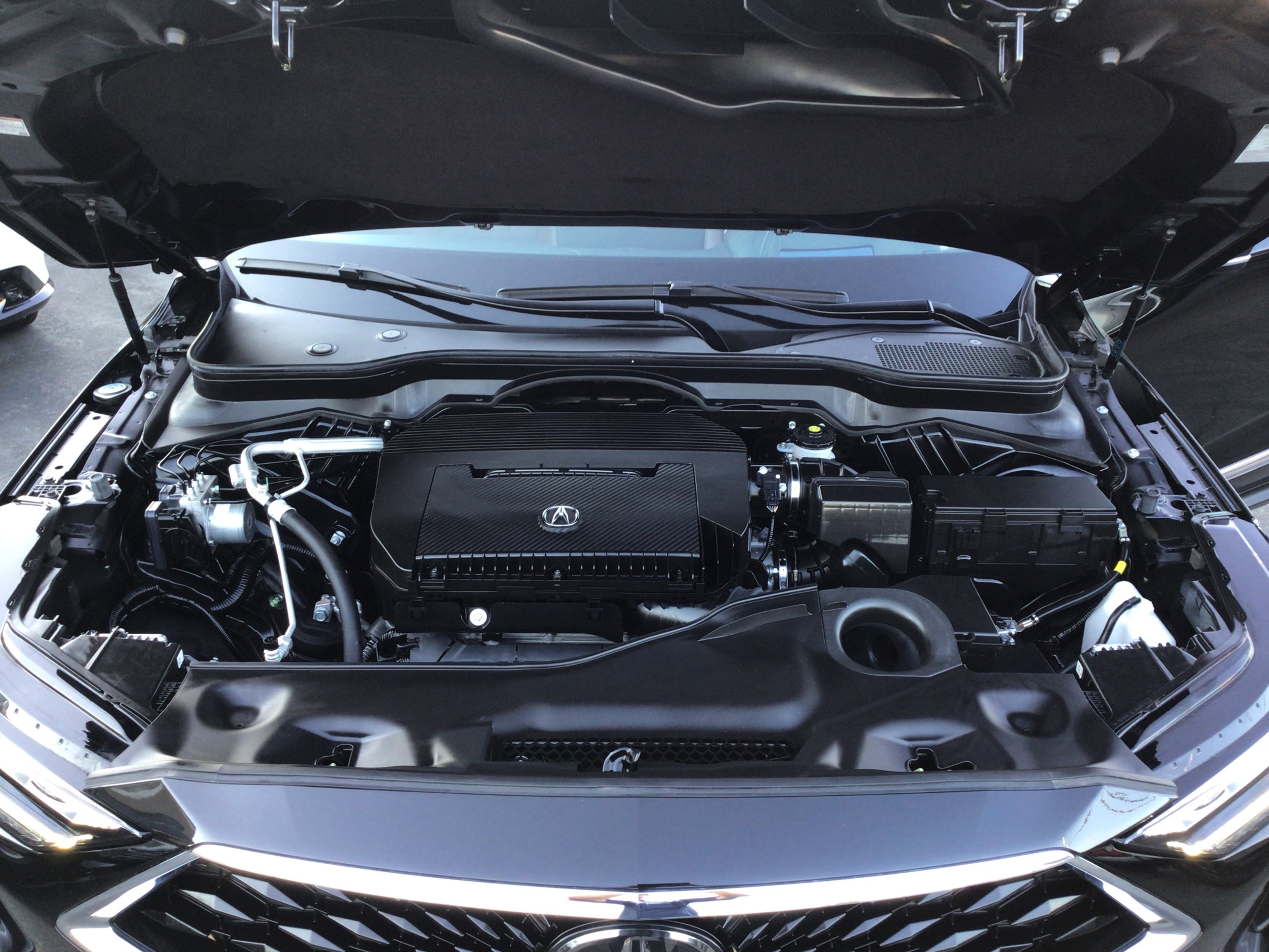 2023 Acura MDX SH-AWD Advance photo 9