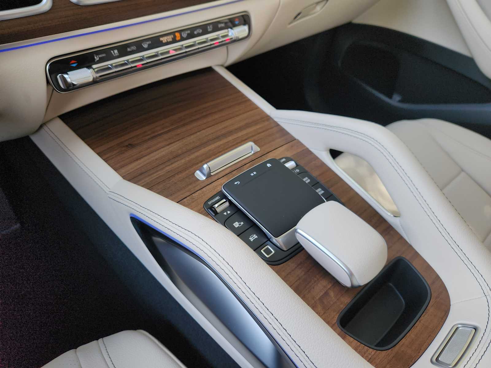 2026 Mercedes Benz GLE 450 4MATIC photo 13
