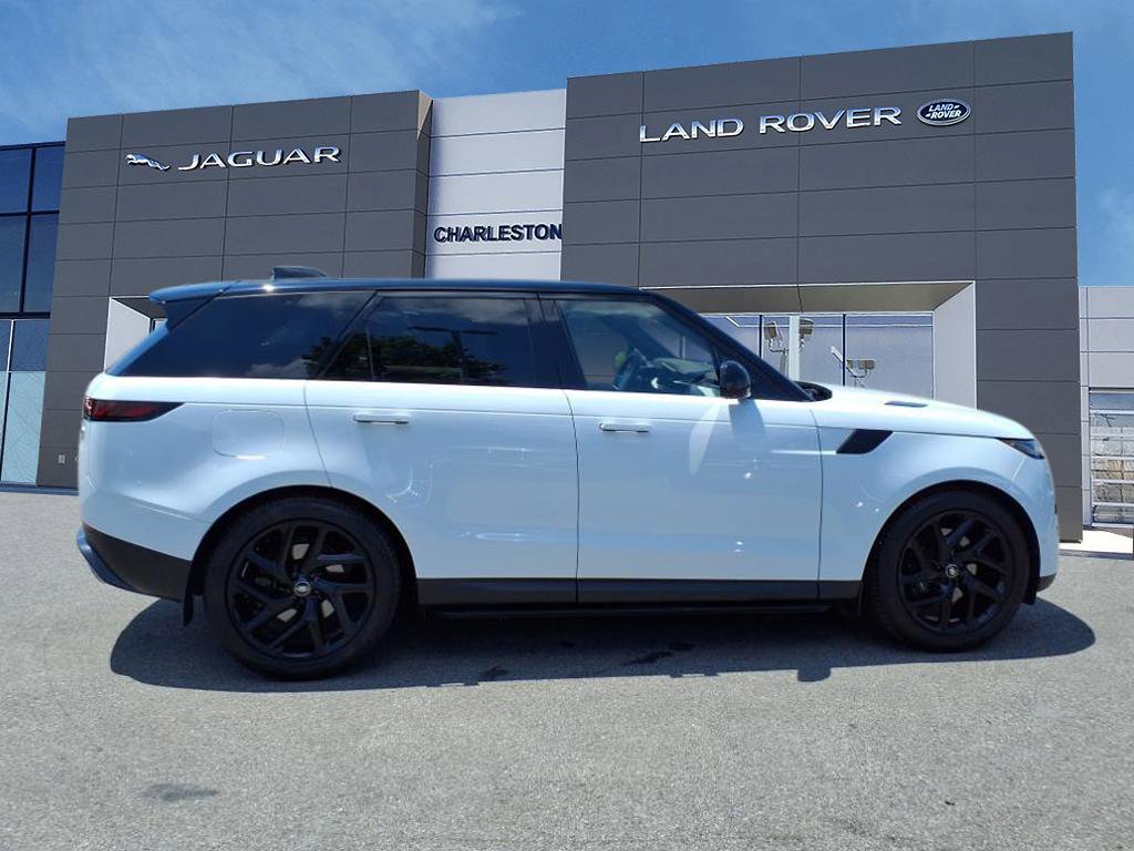 2023 Land Rover Range Rover Sport SE photo 6