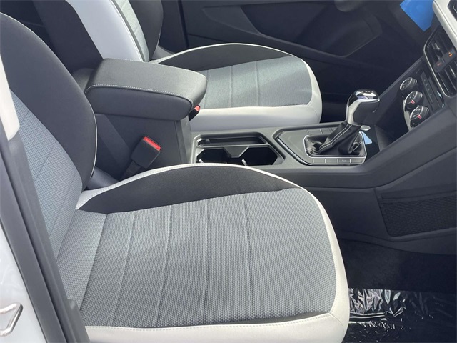 2025 Volkswagen Taos S photo 13