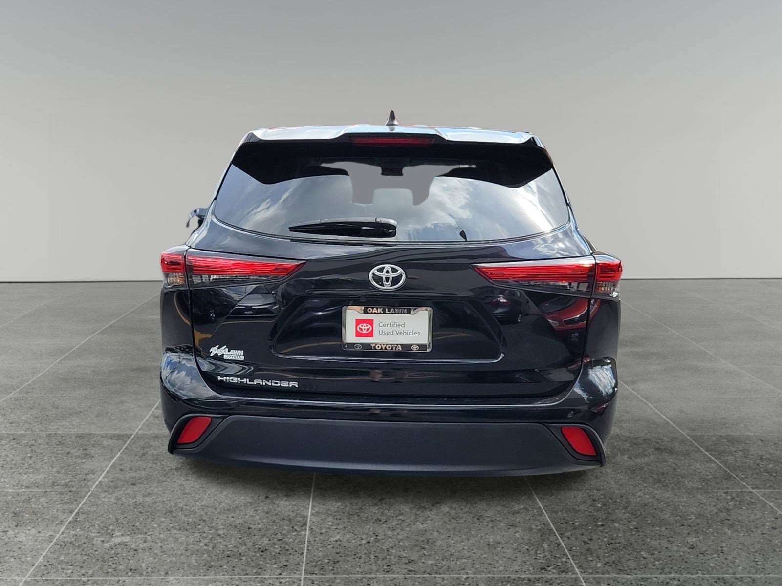 2023 Toyota Highlander L photo 5