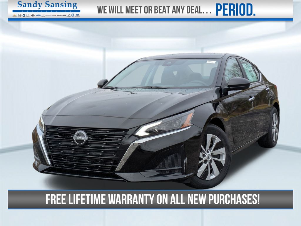 2025 Nissan Altima S's photo