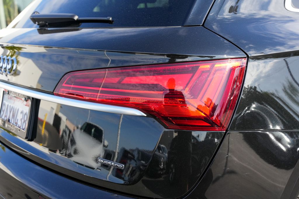 2022 Audi Q5 40 Premium Plus photo 6