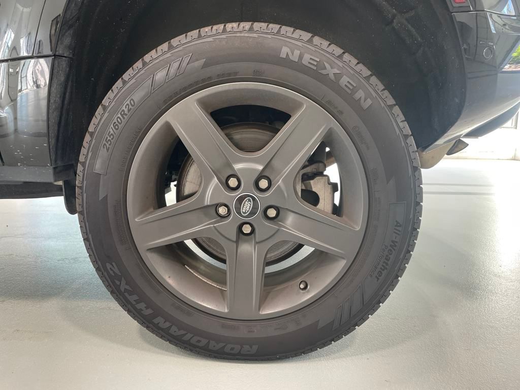 2024 Land Rover Defender 90 X-Dynamic SE photo 8