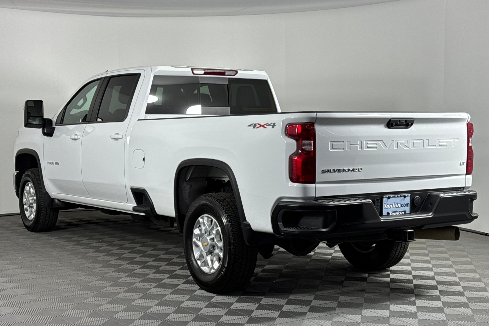 2024 Chevrolet Silverado 3500HD LT photo 6