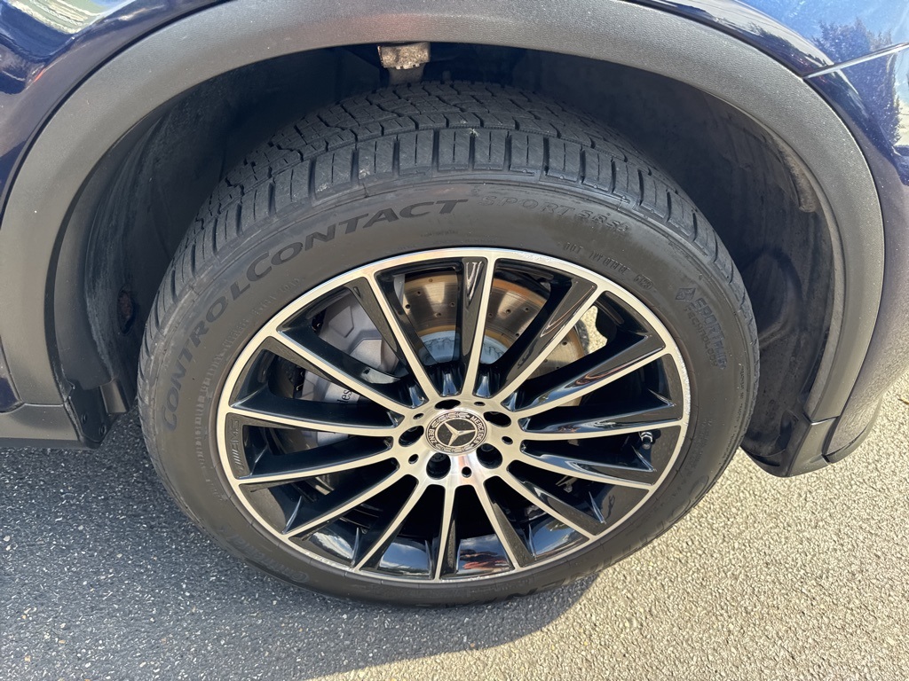 2018 Mercedes Benz GLC 300 4MATIC photo 9