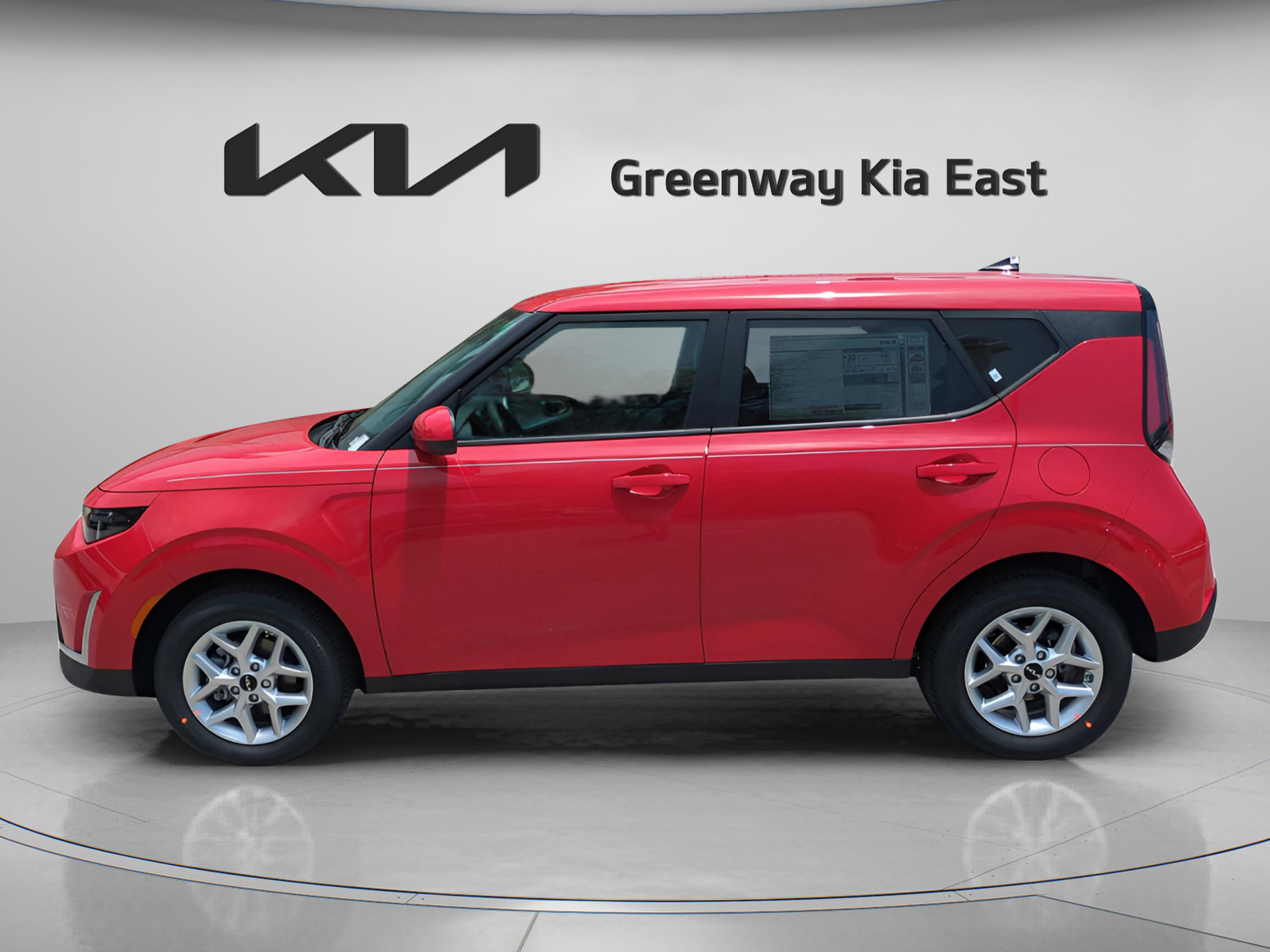 2025 Kia Soul LX photo 4