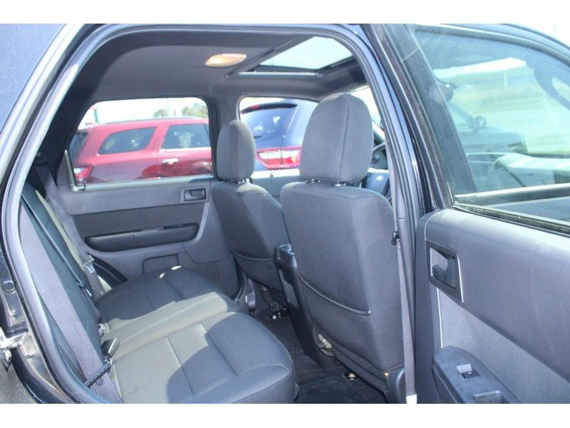 2011 Ford Escape XLT photo 8