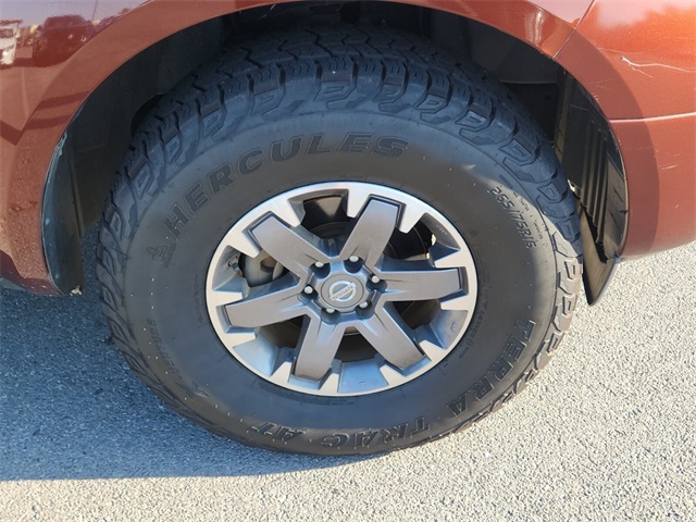 2017 Nissan Frontier Desert Runner photo 19